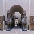 Human-headed Winged Bulls Gate Louvre.jpg